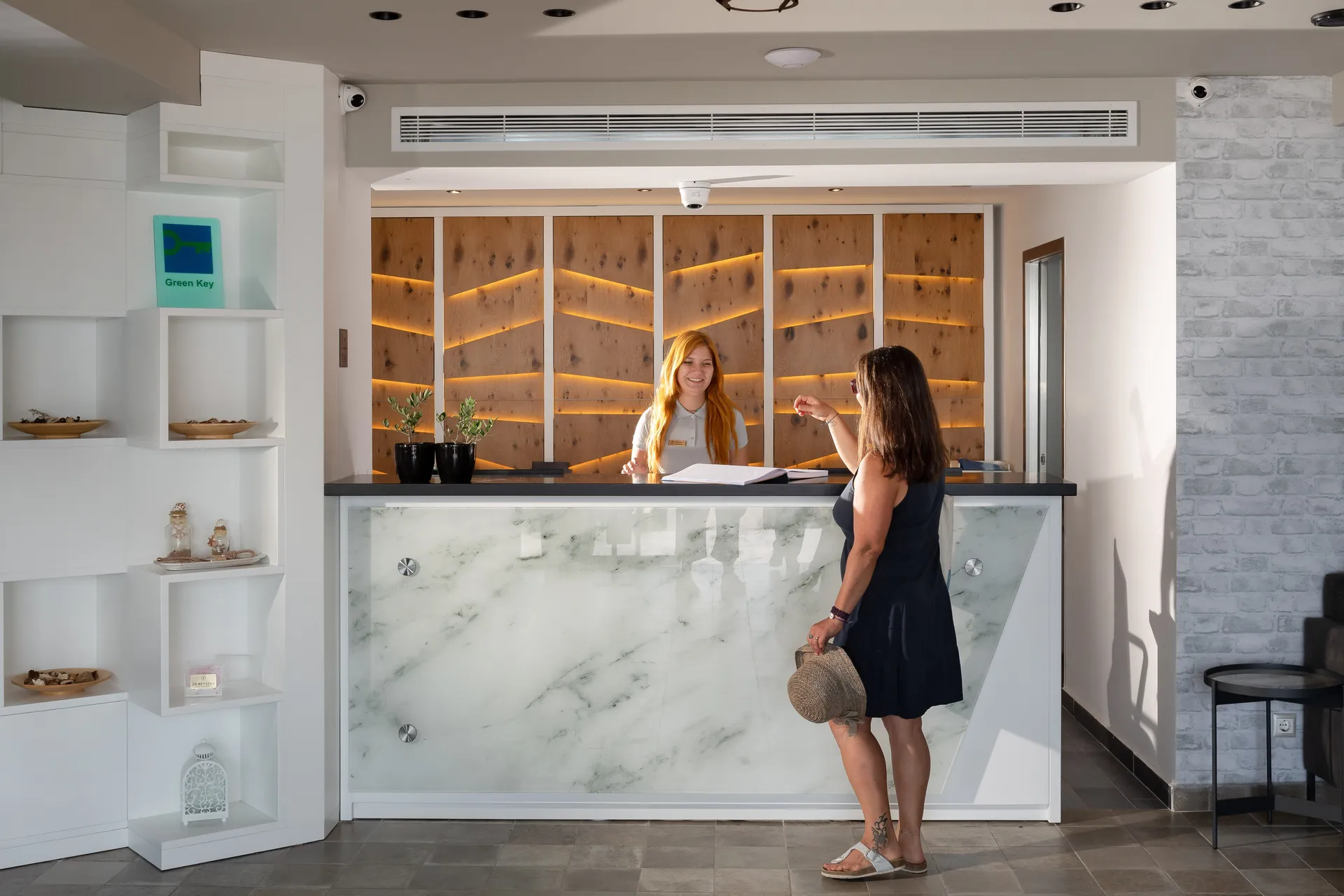 Tiara Holidays - Akti Toroni Boutique - recepcija